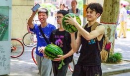 学生集体吃瓜视频大全