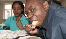 外国人吃瓜双11,外国人眼中的“吃瓜盛宴”