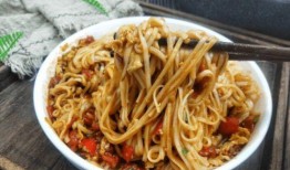 蛇瓜怎么拌面条吃,夏日清爽新食尚