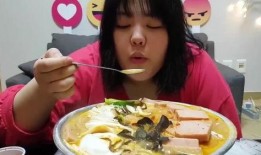 晨曦姐姐吃瓜图片,瓜界女神！