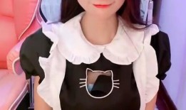 萝莉女孩吃瓜,萝莉女孩的甜蜜瓜果时光