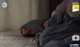 独居小伙吃红瓜视频,一瓜解千愁