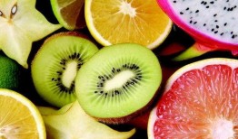 凯金日常吃瓜,瓜田里的欢乐时光