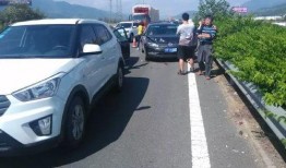 西昌现代车吃瓜,揭秘背后真相与反思